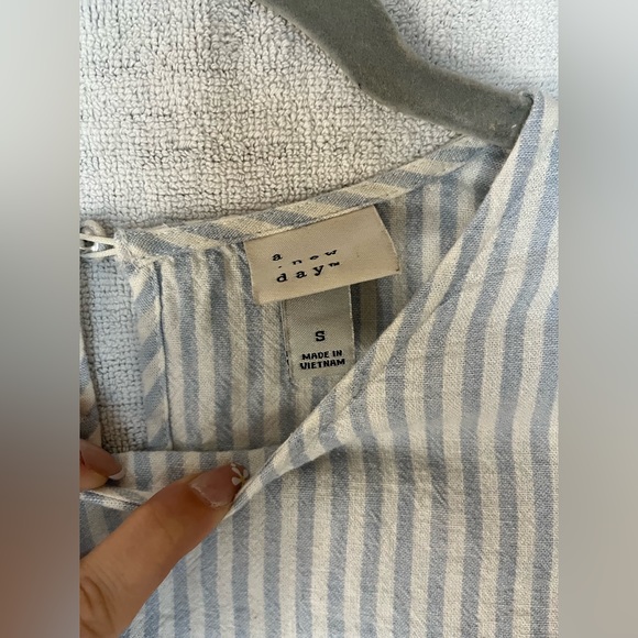 Top - Picture 3 of 4